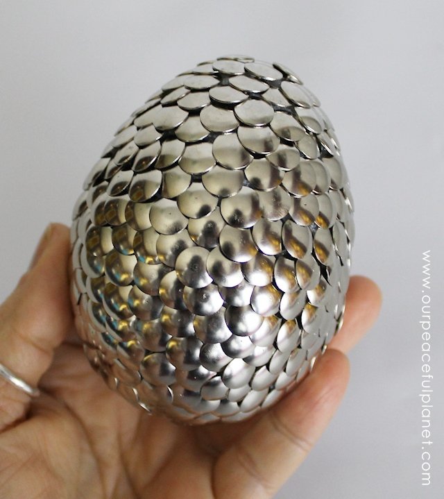 Make this gorgeous large dragon egg with nothing more than a Styrofoam egg and some push pins. 