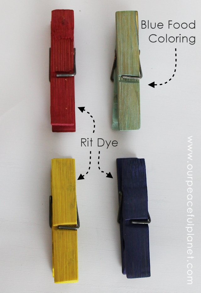 If you like using clothespins in your crafting here’s a fast way to color a lot of them at once! We’ve got detailed instructions for you along with examples. Ü