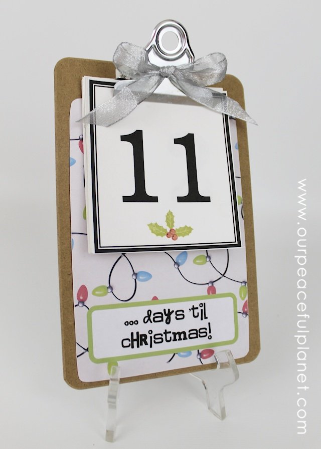 Here’s FIVE FREE PRINTABLE Christmas Countdowns! Plus one made from a small clip board. Just download our packet and print the ones you want. There’s even a pattern for a paper easel! What a fun easy way to keep track of the day’s until this most favorite of holidays!  