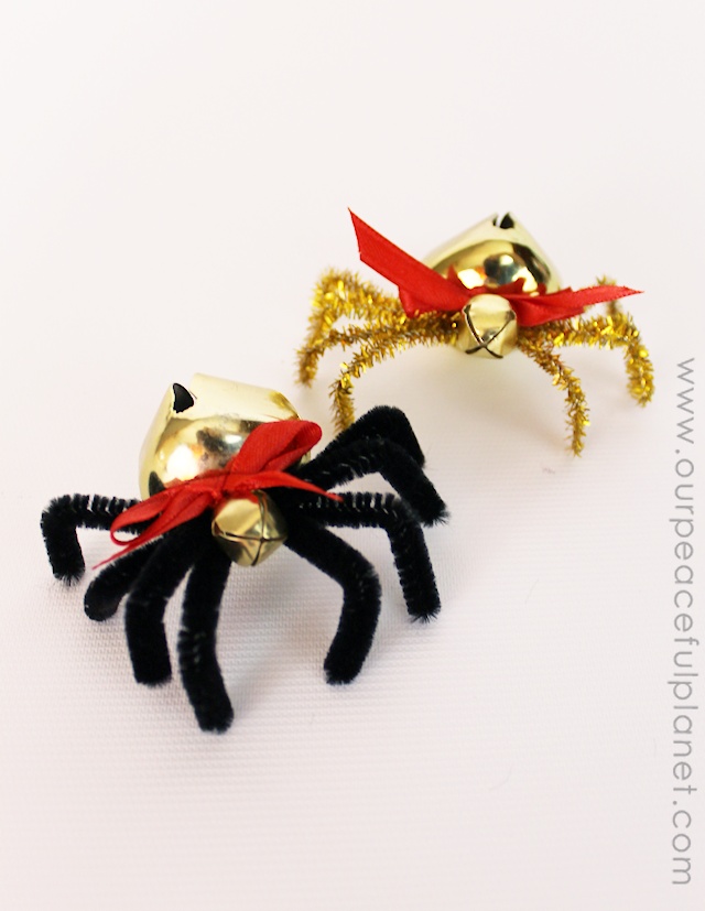 You can make these elegant and simple Christmas Spiders from bells and pipe cleaners. Download the printable story poem tags and give as gifts or ornaments. 