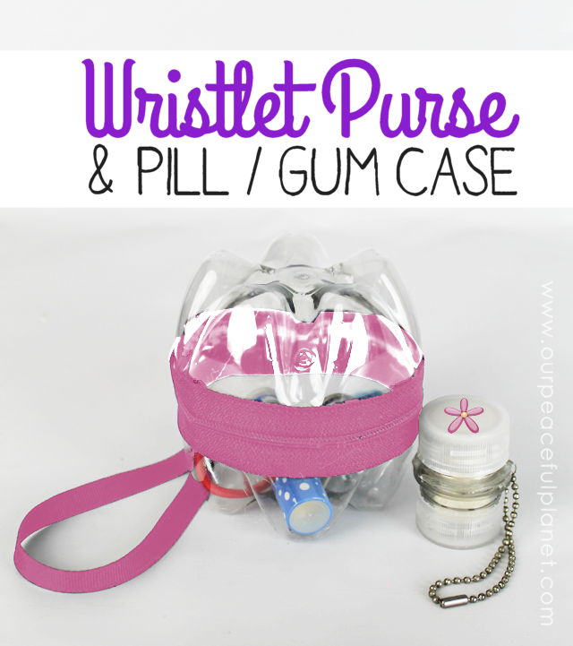 Make a fashion statement with this tiny soda bottle purse... a wristlet and matching pill or gum case. It's the cutest upcycle every!