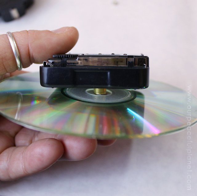 DIY CD DVD Clocks 4