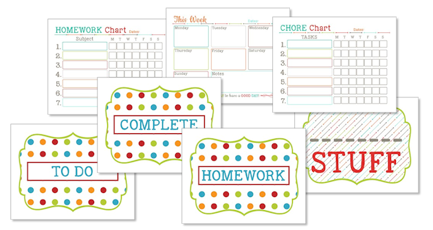 Make super cheap & creative wall mounted file holders using 3 ring binders! We’ve got free printables so you can turn yours into a homework helper set!