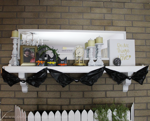 Need quick, low cost awesome looking Halloween decorations? Go to your cupboard, grab some black plastic trash bags & make a large creepy bat in 5 minutes!