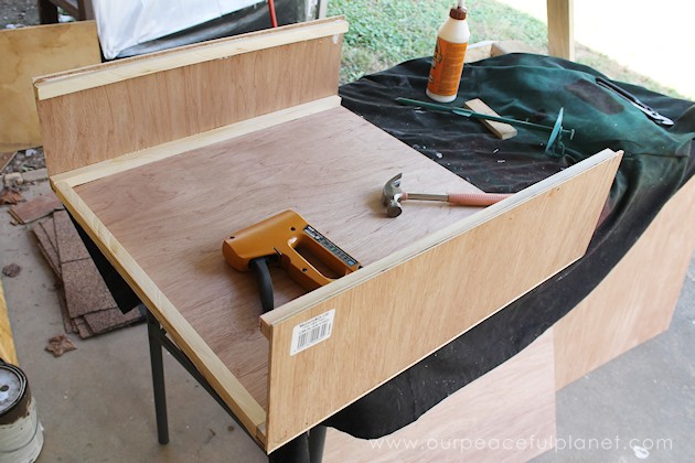 Can't find a large enough kitchen trash can to fit a space? You can make one on wheels to fit any spot! All you need are a few simple supplies and tools.